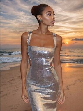 Silver Sequin Sheath Dress - Elegant Square Neck